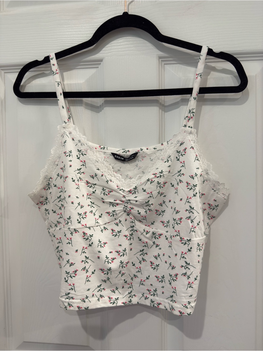 White Ditsy Floral Cropped Cami Tank Top Lace Trim Stretchy Fit